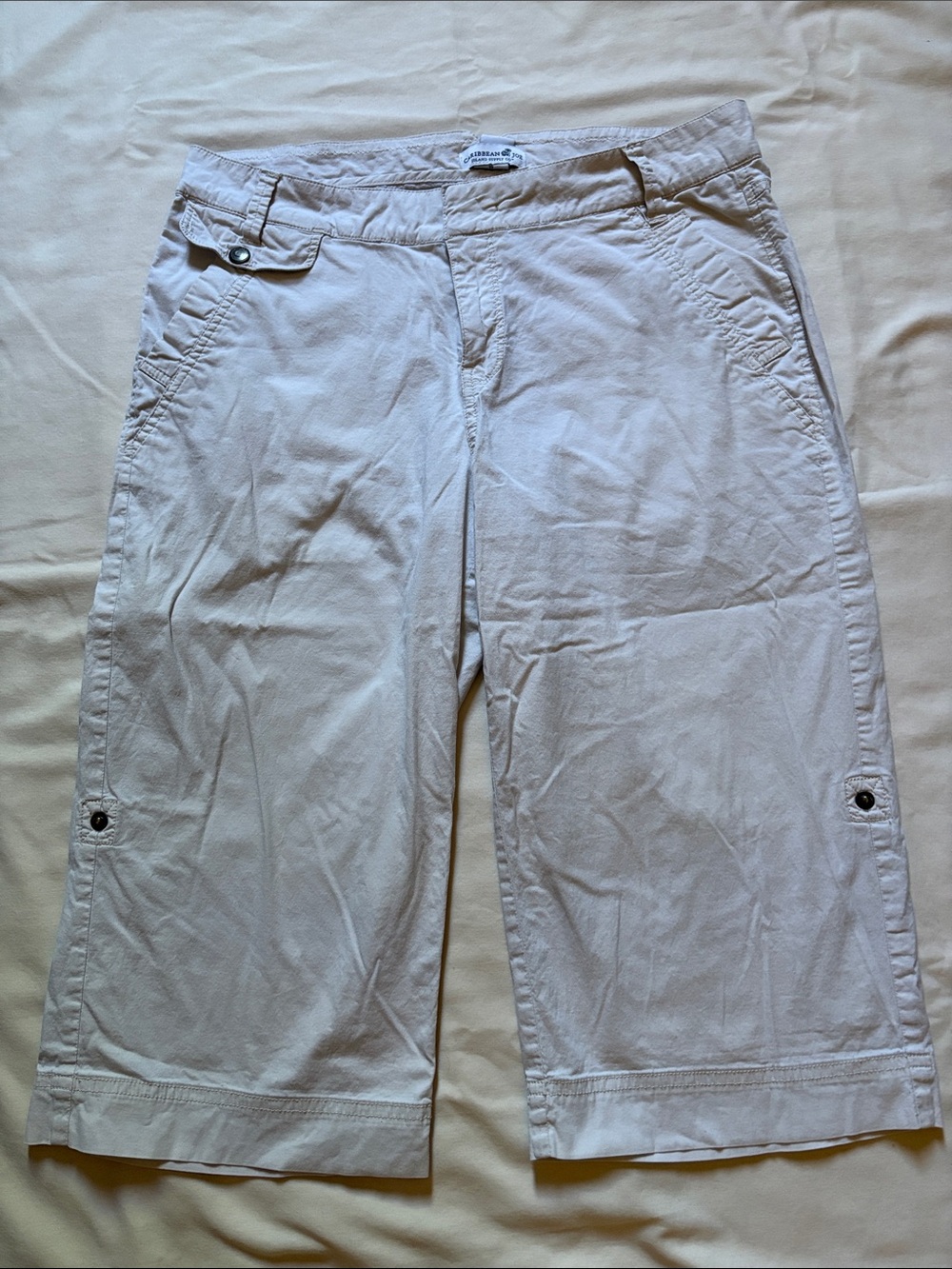 Caribbean Joe Women's off-white Knee-Length Bermuda Shorts
